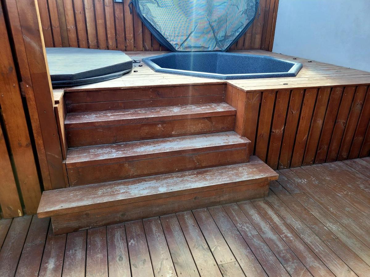 Ak Rentals, With Hot Tubs Akureyri Esterno foto