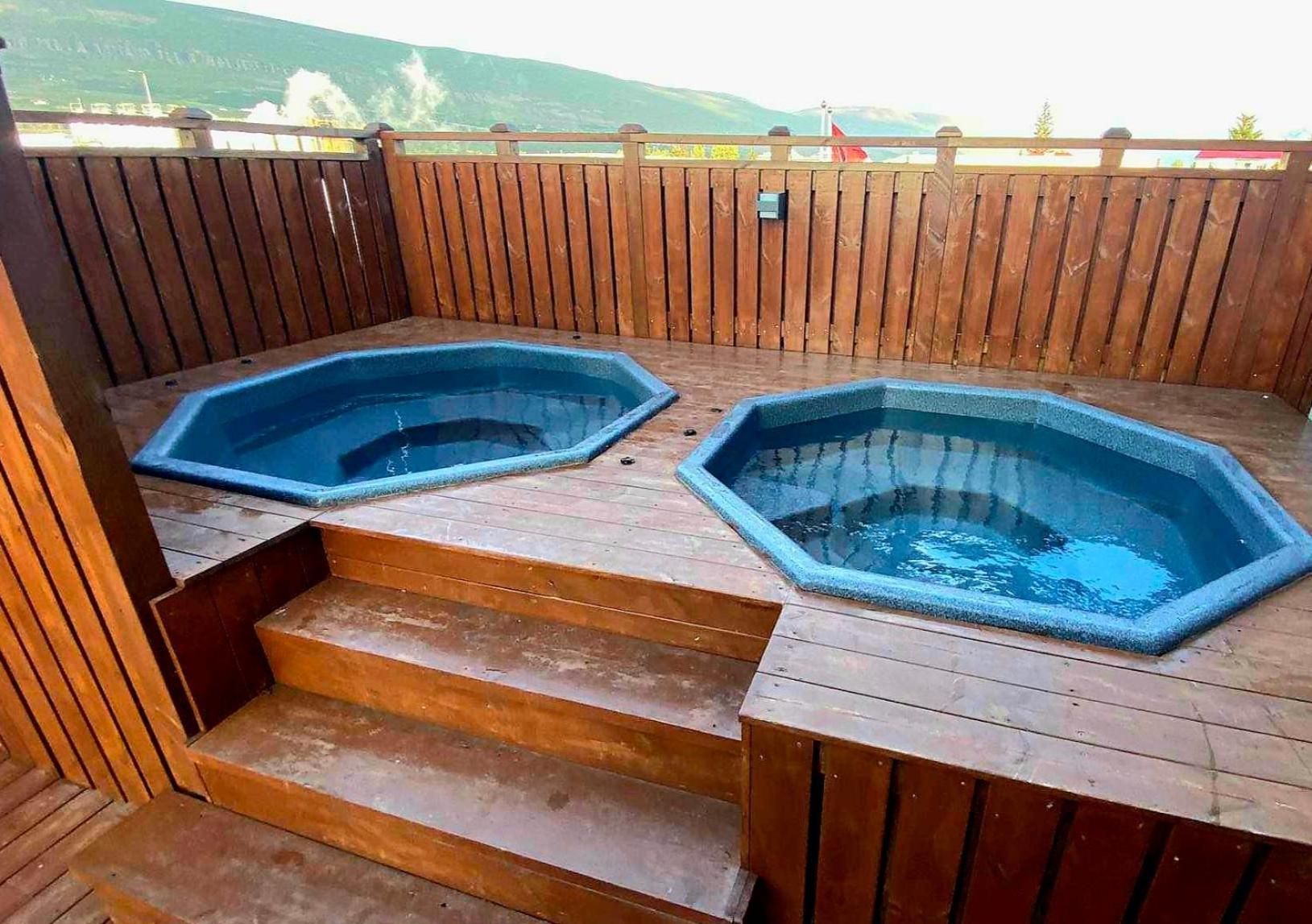 Ak Rentals, With Hot Tubs Akureyri Esterno foto